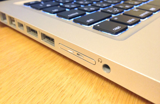 美しい！Nifty MiniDrive ProでMacBook Proに64GBの容量を追加してみた